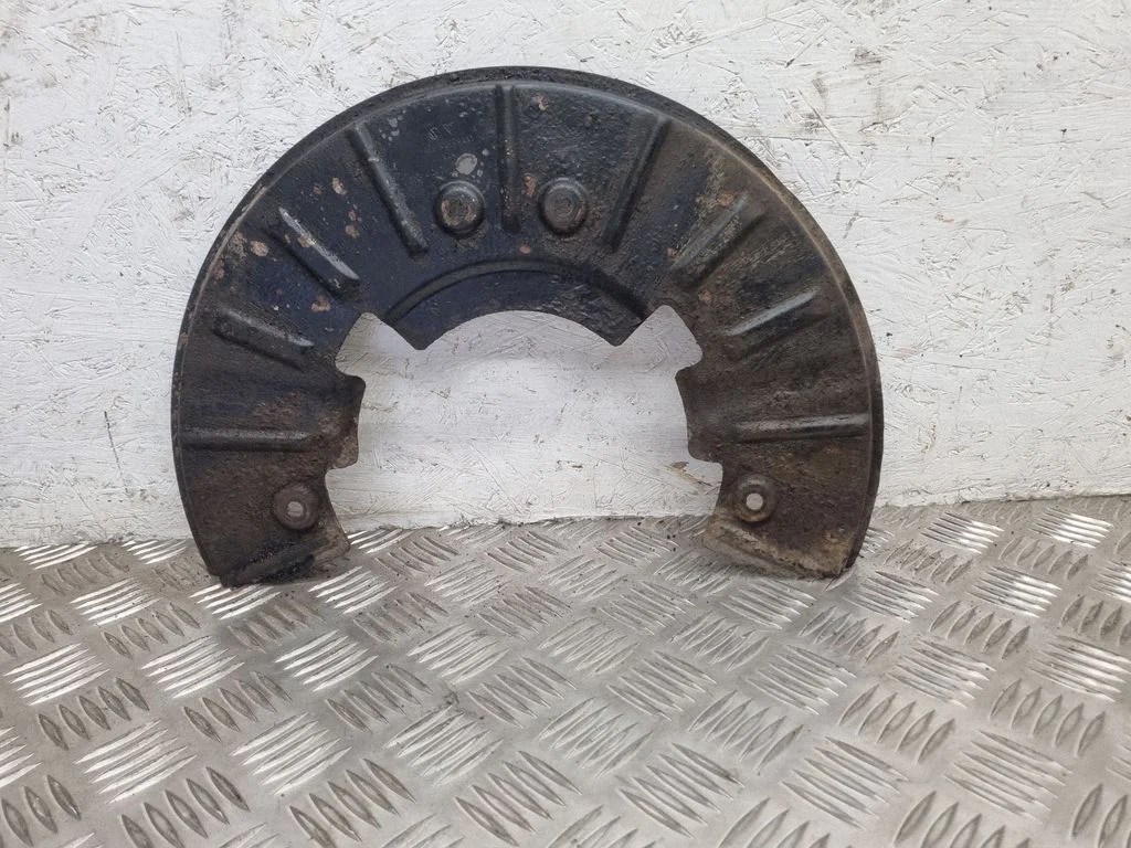 Front brake disc dust cover plate – Audi Q7 4L (2005-2015)