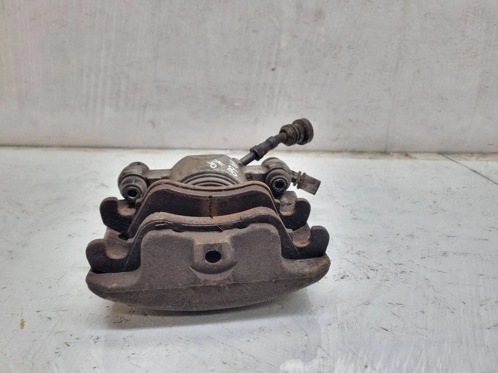 Esimene pidurisadul 8K0105P
