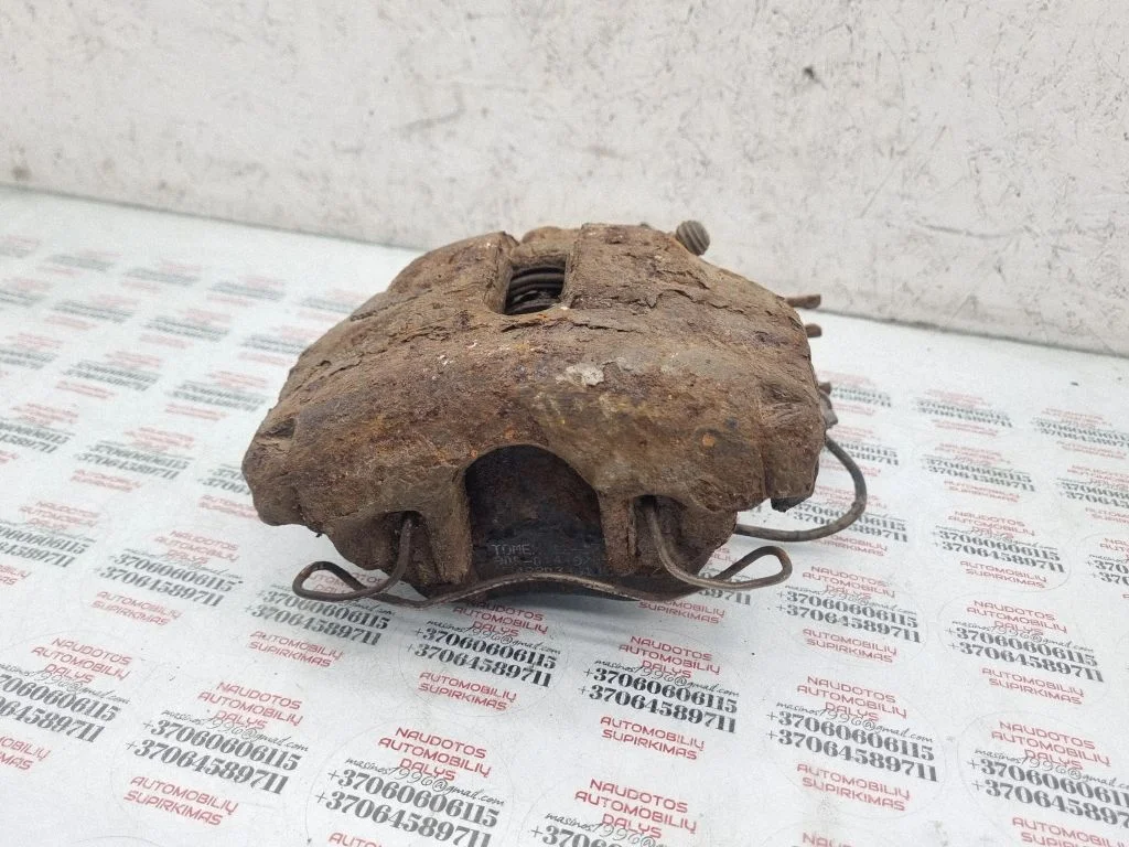 Front brake caliper – right
