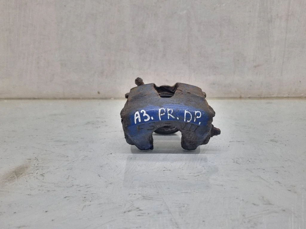 Front brake caliper – front right