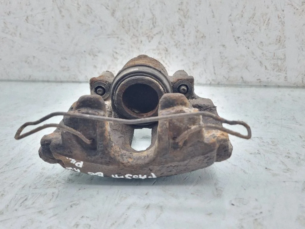 Front brake caliper – front left