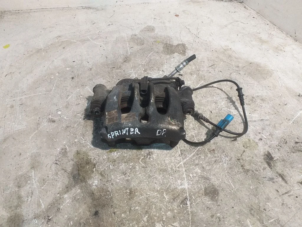 Front brake caliper – Mercedes-Benz Sprinter W906 (2006-2018)