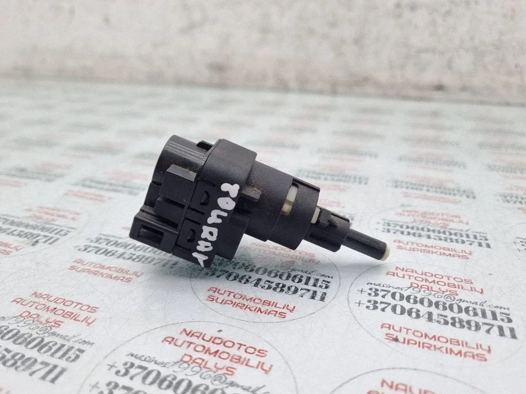 Brake pedal sensor switch – Volkswagen Touran I (2003-2010)