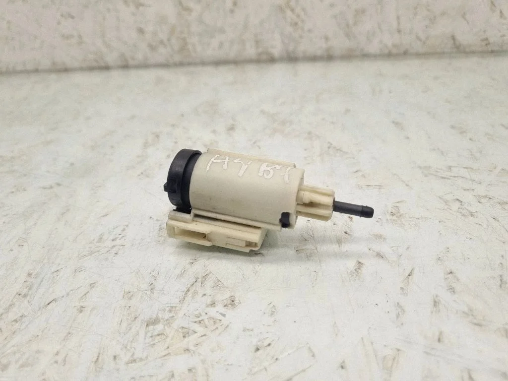 Brake pedal sensor switch 8E0927189B