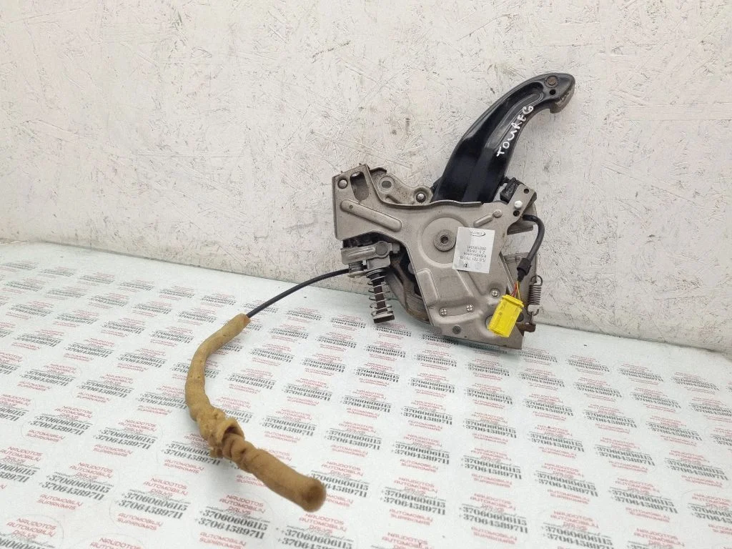 Handbrake/parking brake lever assembly – Volkswagen Touareg I (2002-2010)