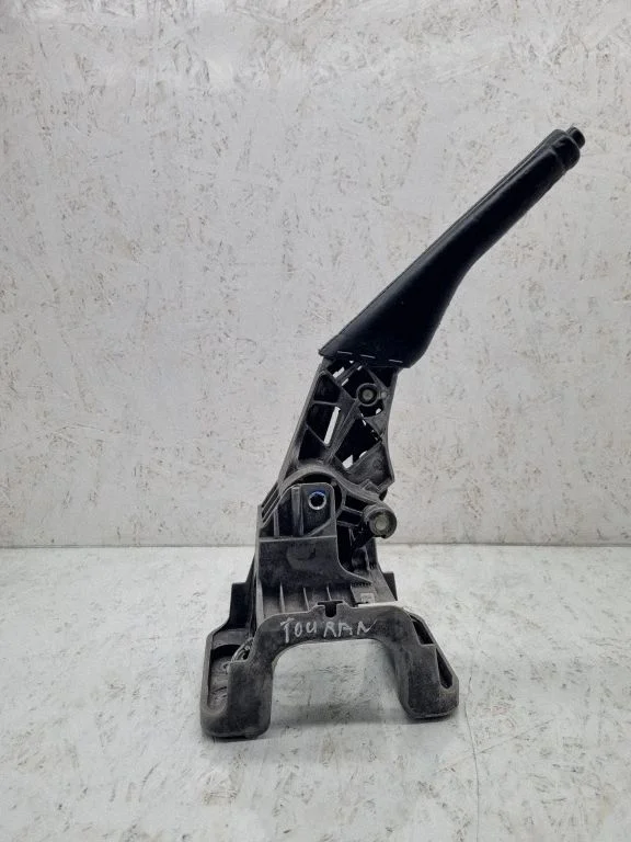Handbrake/parking brake lever assembly 1T1711303F