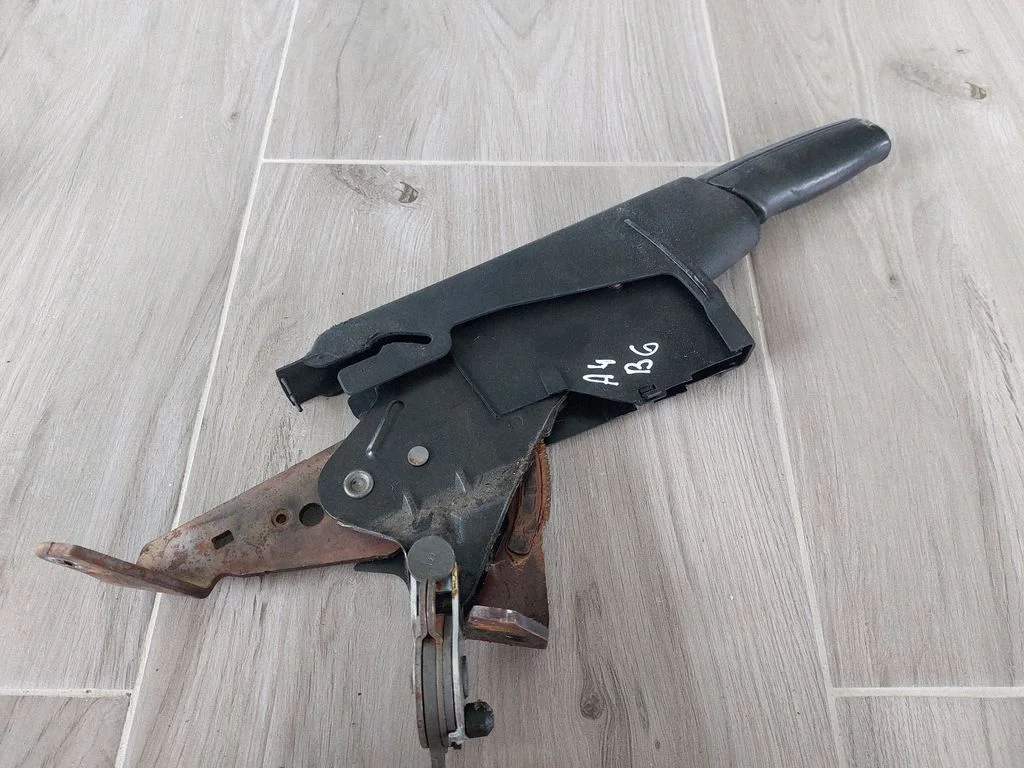 Handbrake/parking brake lever assembly – Audi A4 S4 B6 8E 8H (2001-2005)