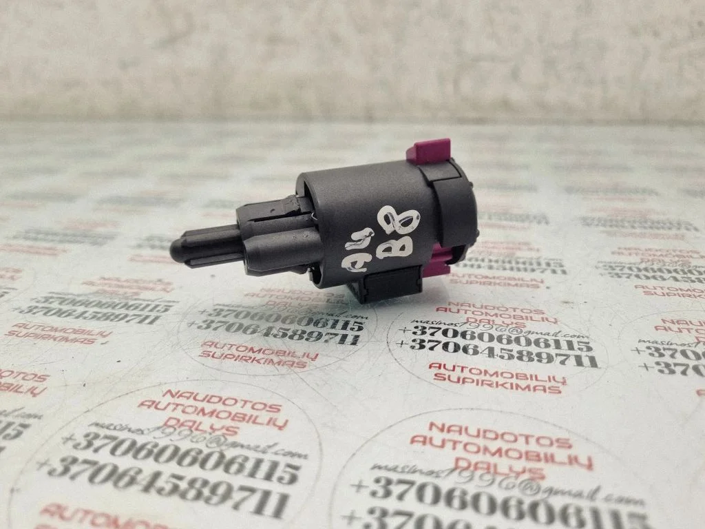 Brake pedal sensor switch – Audi A4 Allroad B8 (2008-2016)