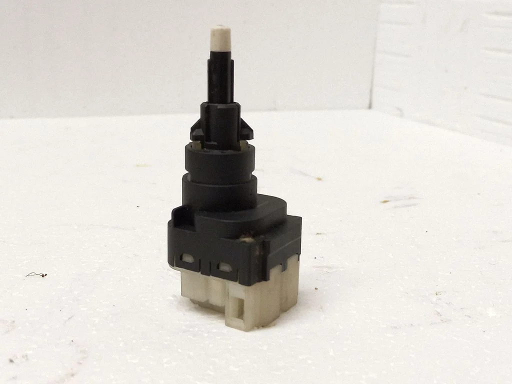 Brake pedal sensor switch – Audi A4 S4 B7 8E 8H (2005-2008)