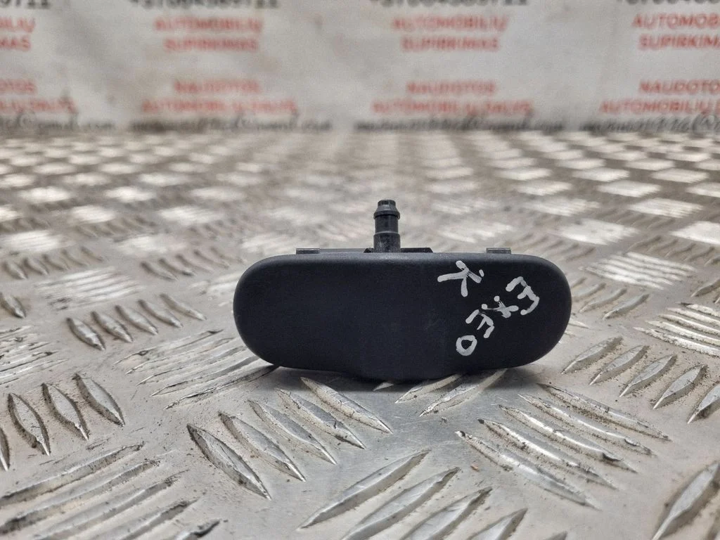 Windshield washer spray nozzle – Seat Exeo (3R) (2008-2013)