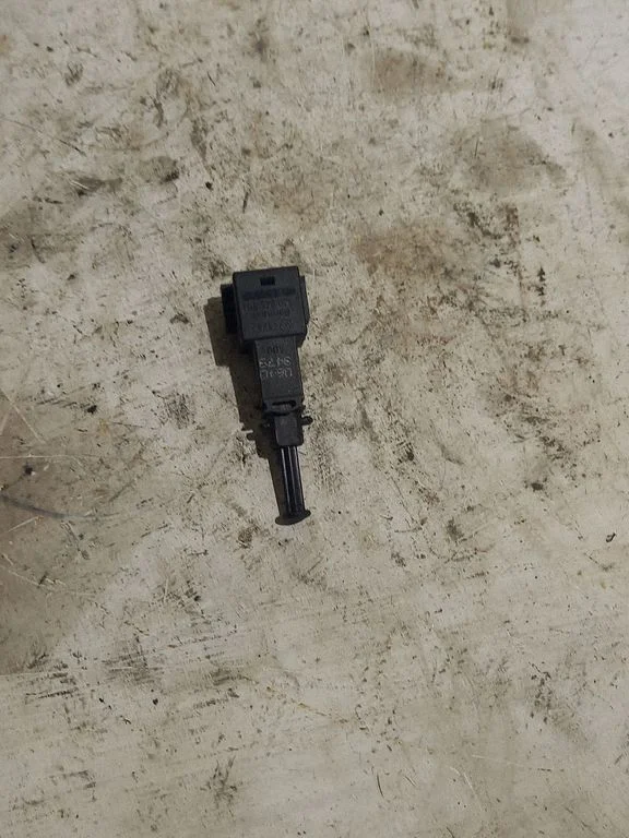 Brake pedal sensor switch – Audi A3 S3 8L (1996-2003)