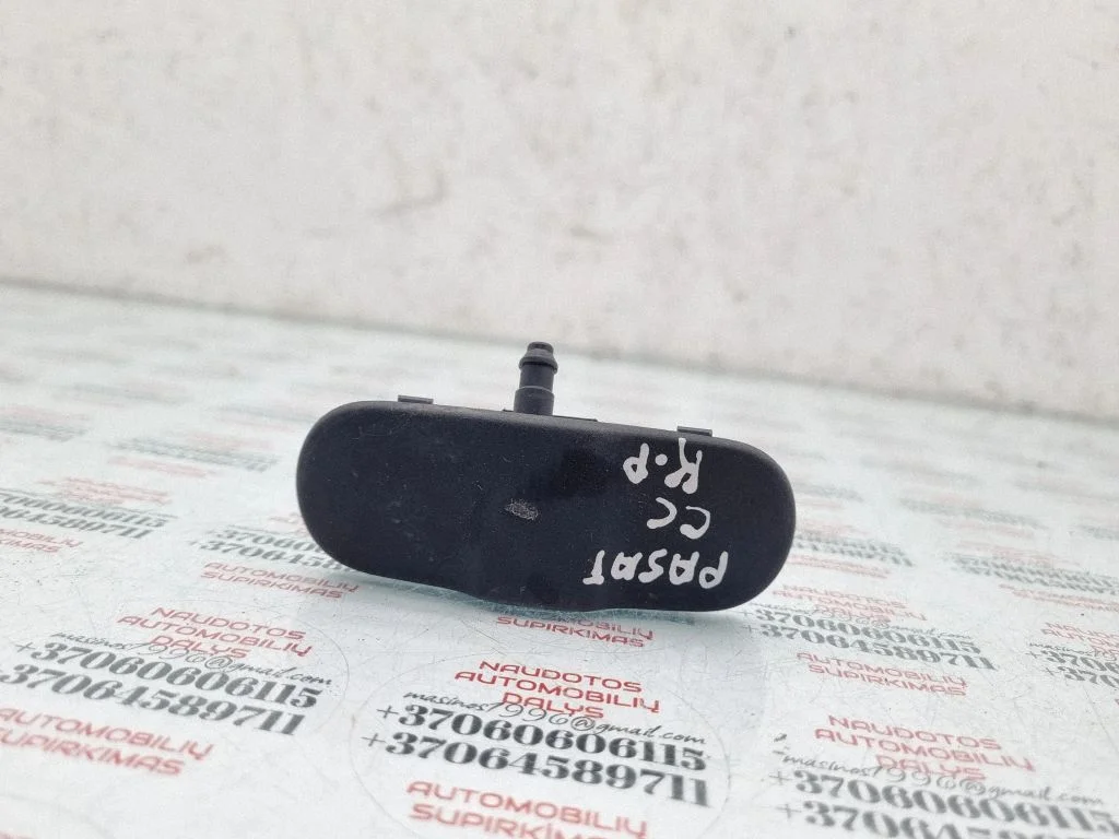 Esiklaasi pesuvedeliku pihusti(d) 3C8955987