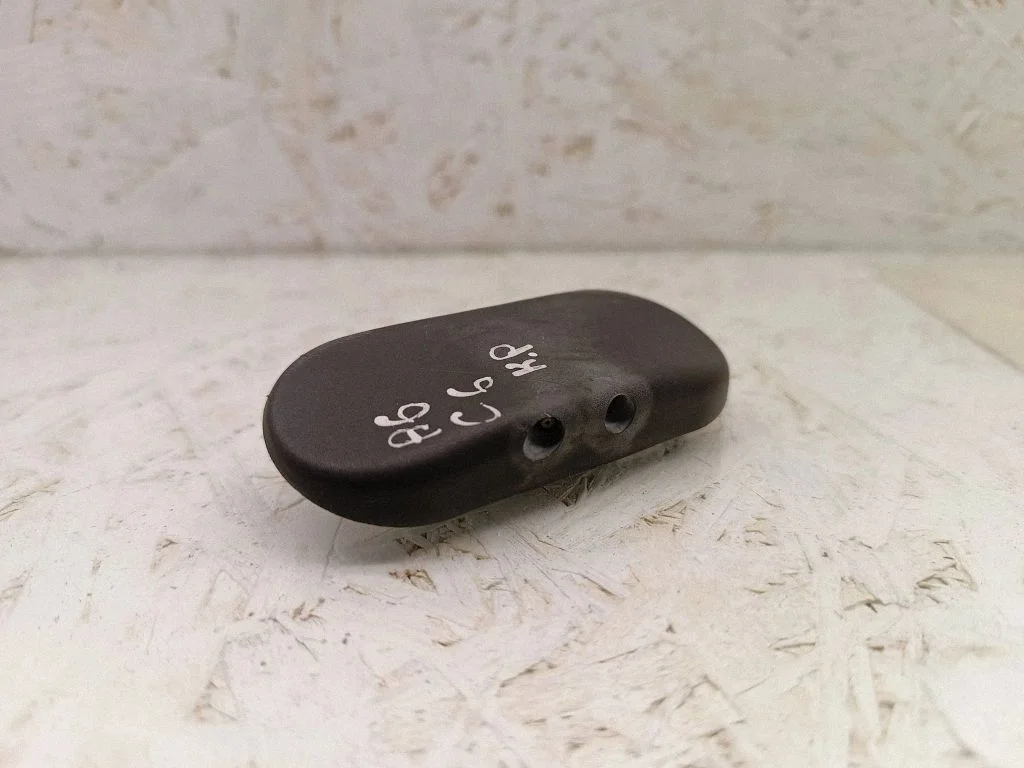 Esiklaasi pesuvedeliku pihusti(d) 4F0955988