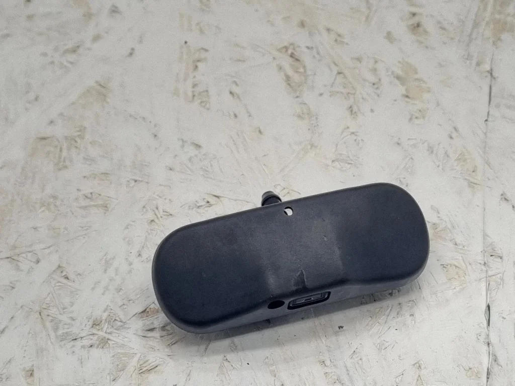 Windshield washer spray nozzle