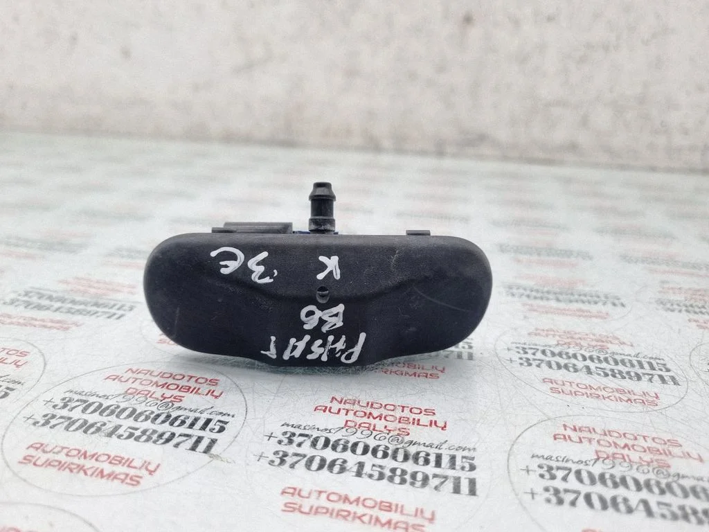 Esiklaasi pesuvedeliku pihusti(d) 5M0955986C