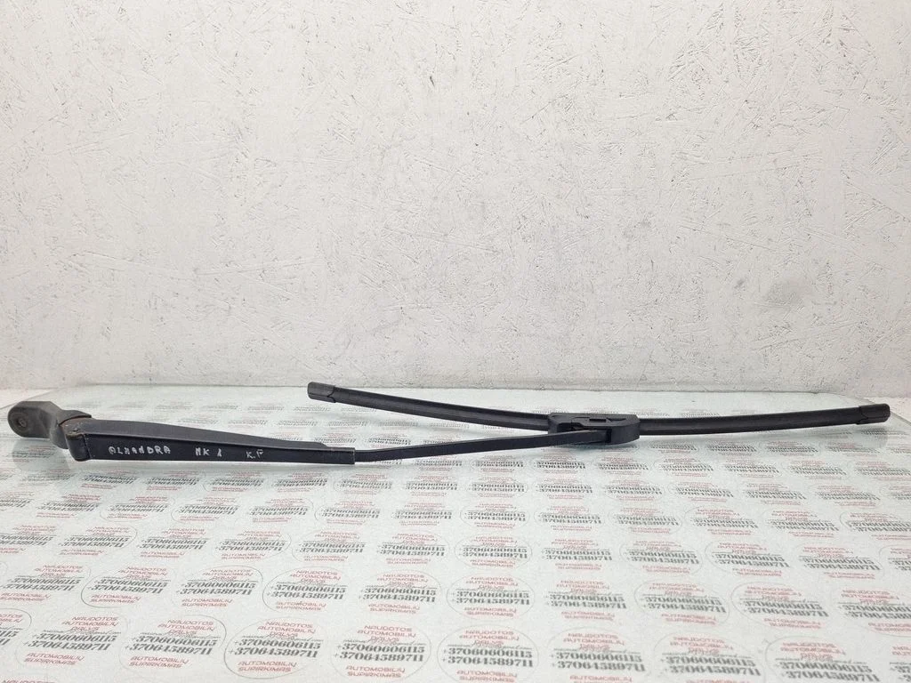 Front wiper blade arm 7M1955410