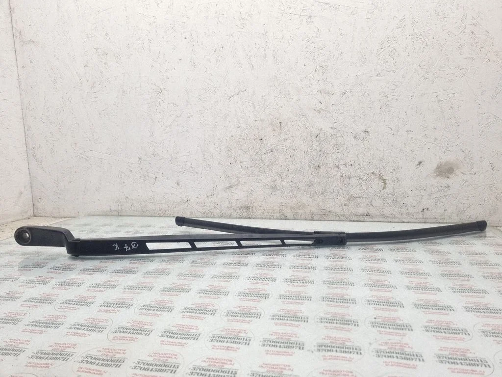 Front wiper blade arm – Audi Q7 4L (2005-2015)
