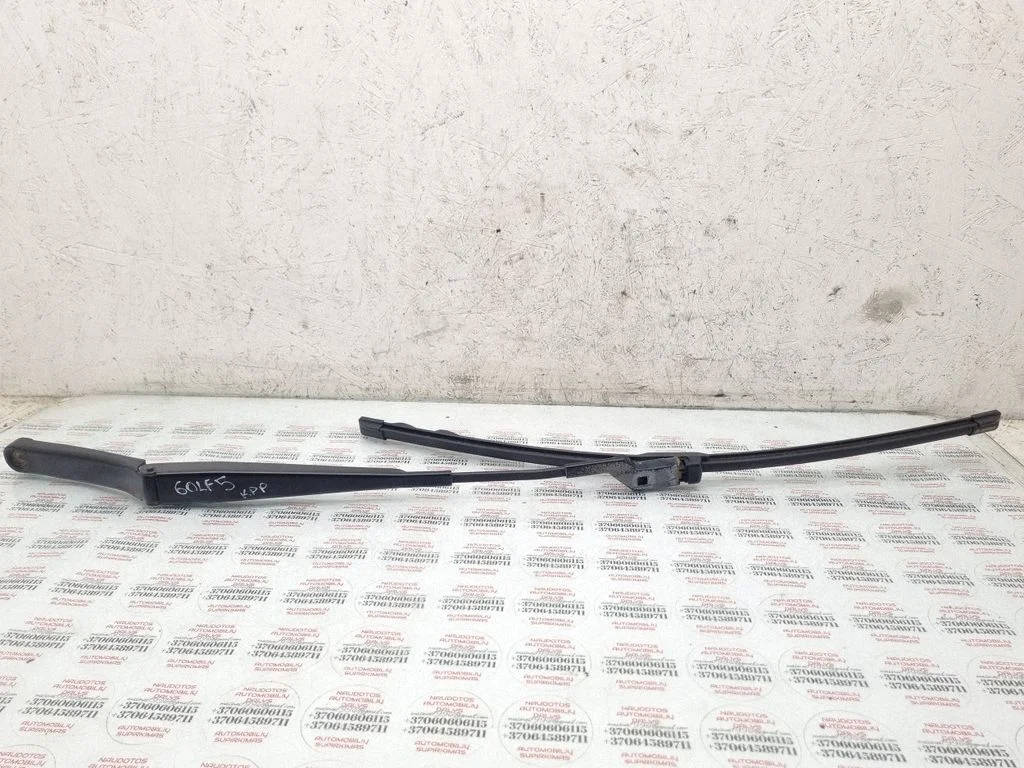 Front wiper blade arm 1Q1955409
