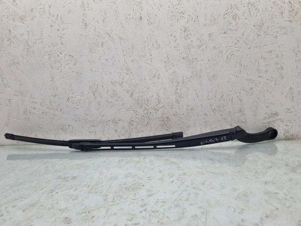 Front wiper blade arm 8E1955407C