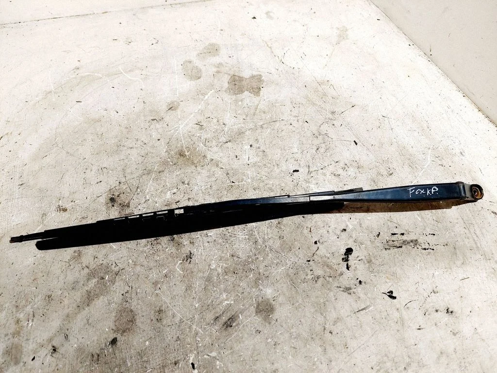 Front wiper blade arm 5Z0955409A