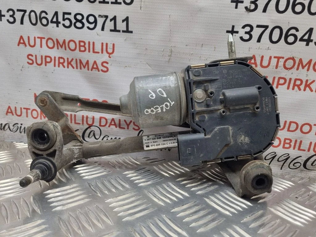 Mechanizm wycieraczek z silniczkiem 5P0955024C