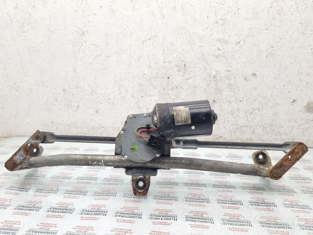Front wiper linkage and motor 1J0955623A