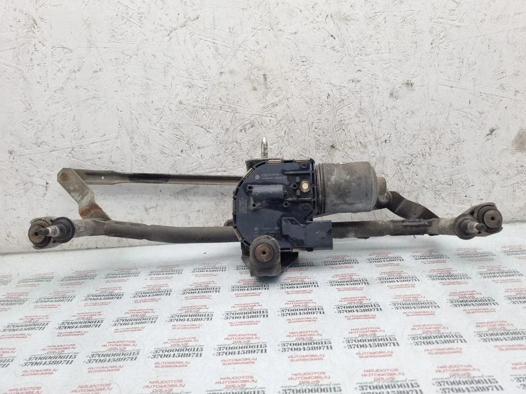 Front wiper linkage and motor 2K1955023G