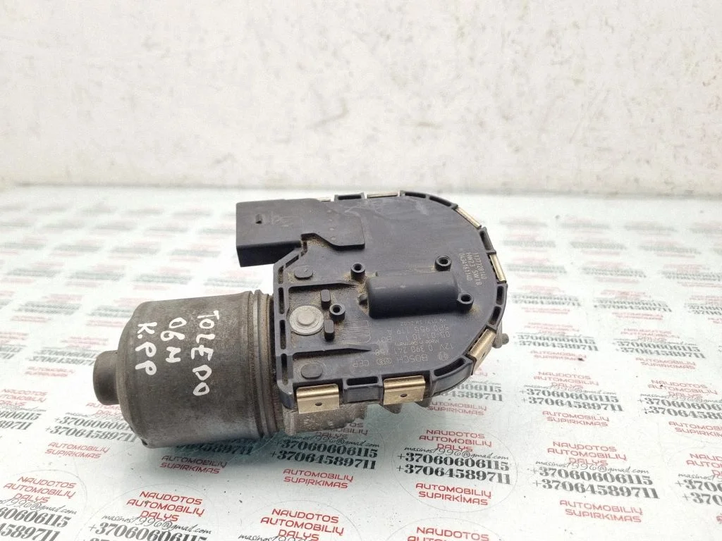 Mechanizm wycieraczek z silniczkiem 5P0955119A