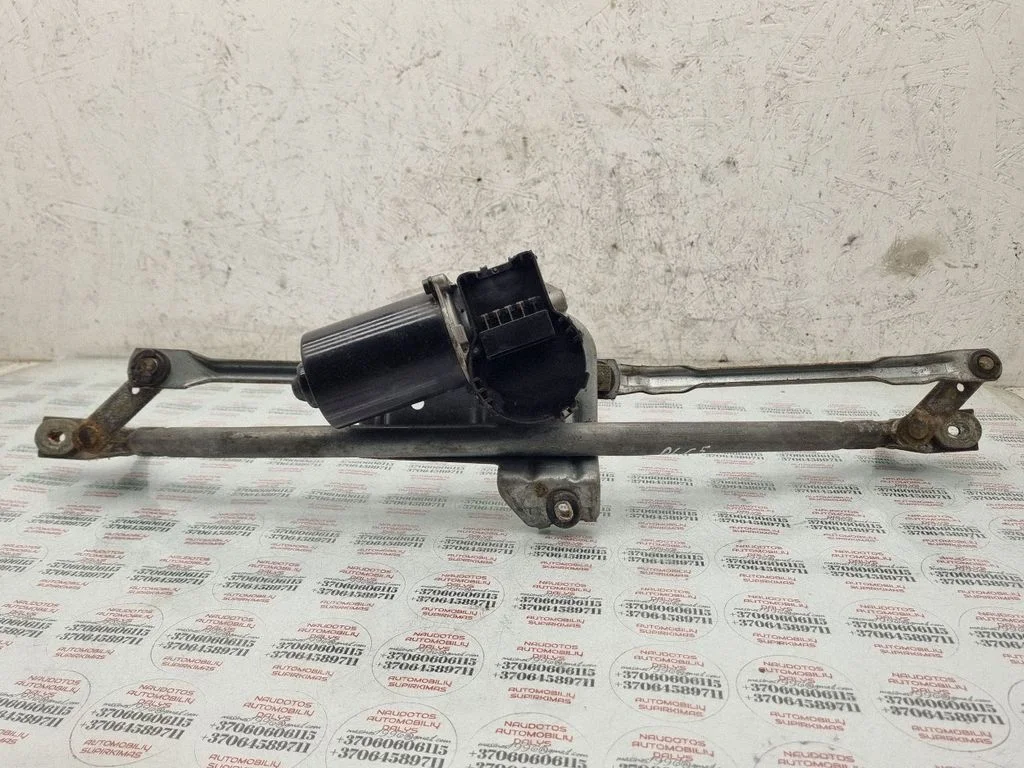 Front wiper linkage and motor – Audi A6 Allroad C5 (1999-2005)