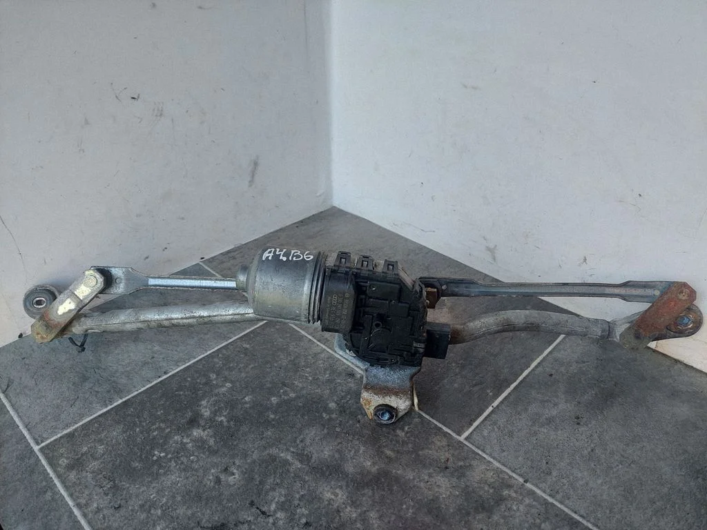 Front wiper linkage and motor 8E1955119