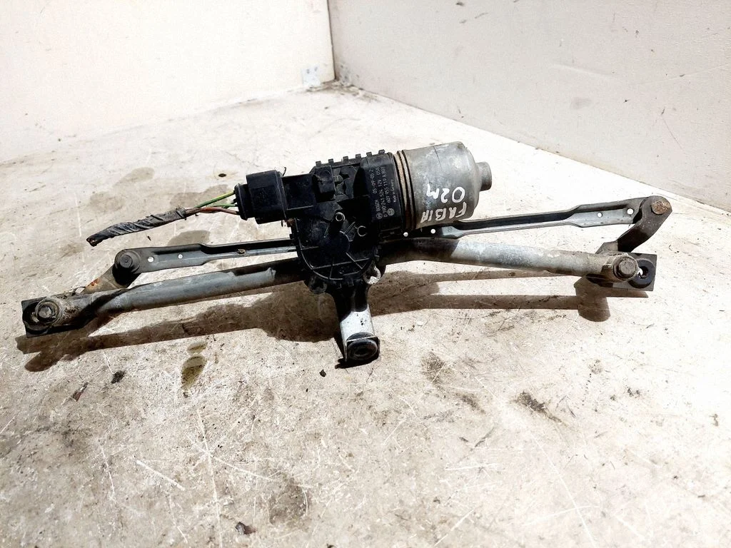 Front wiper linkage and motor – Skoda Fabia Mk1 (6Y) (1999-2007)