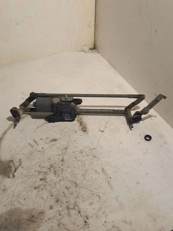Front wiper linkage and motor 1K2955023D