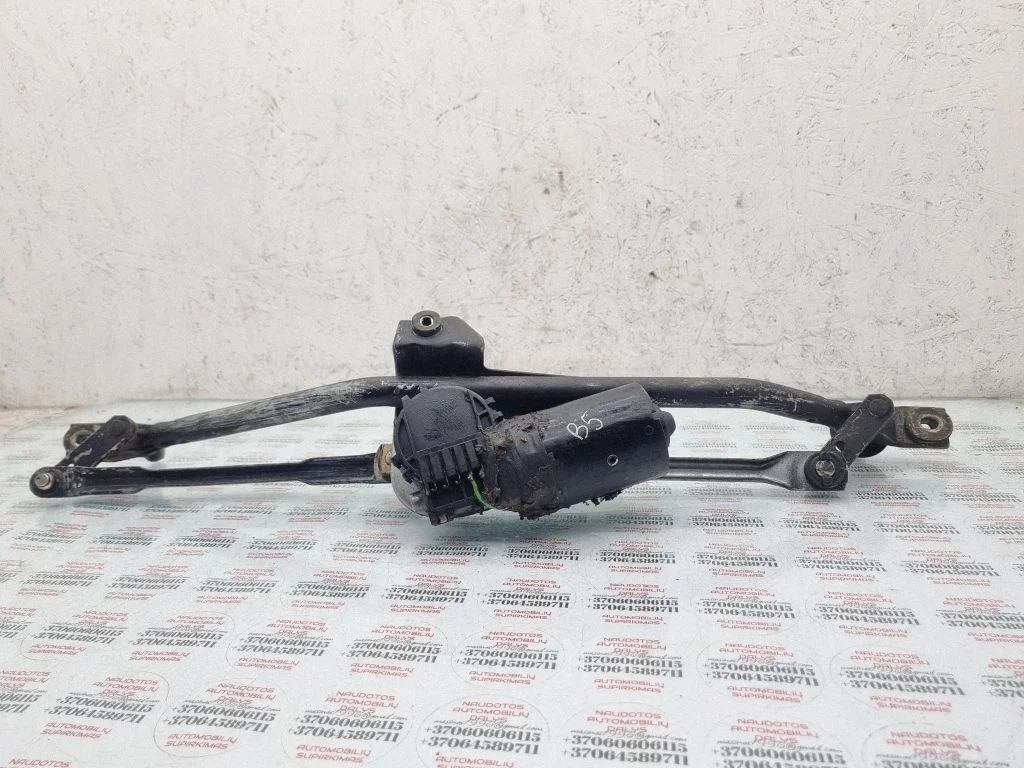 Front wiper linkage and motor 8D1955113A