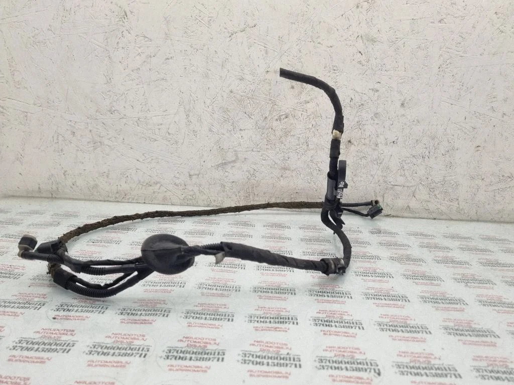 Windshield washer fluid hose – Volkswagen Passat B6 (2005-2010)