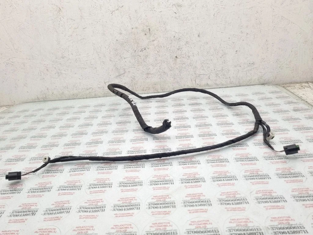 Windshield washer fluid hose – Audi A4 Allroad B8 (2008-2016)