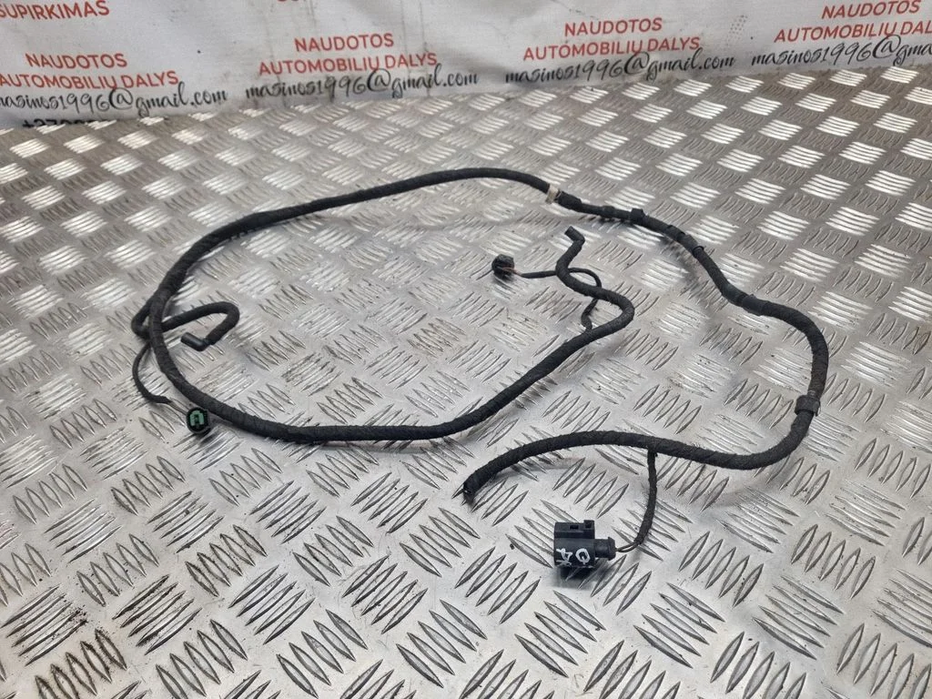 Windshield washer fluid hose – Audi Q7 4L (2005-2015)