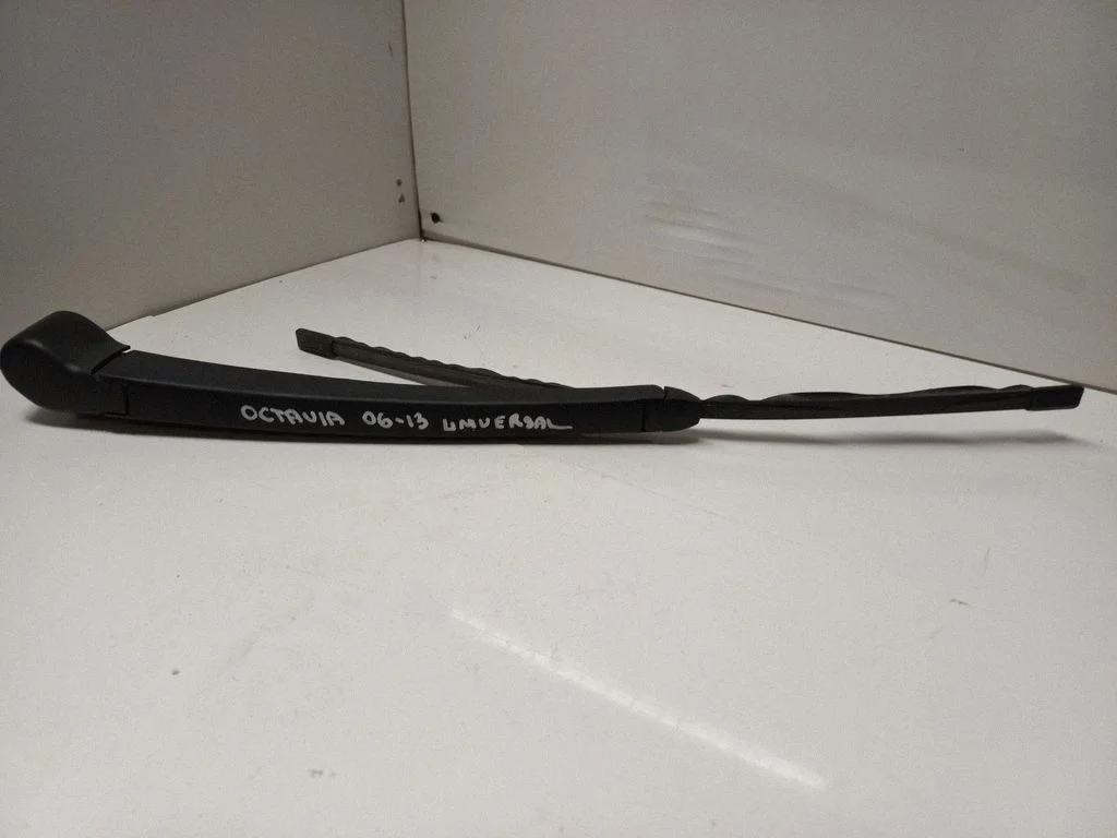 Rear wiper blade arm – Skoda Octavia Mk2 (1Z) (2004-2013)