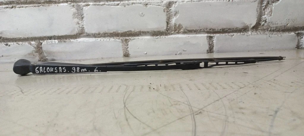 Rear wiper blade arm – Ford Galaxy (1995-2000)