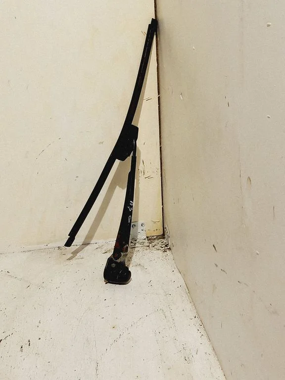 Rear wiper blade arm 8D9955407
