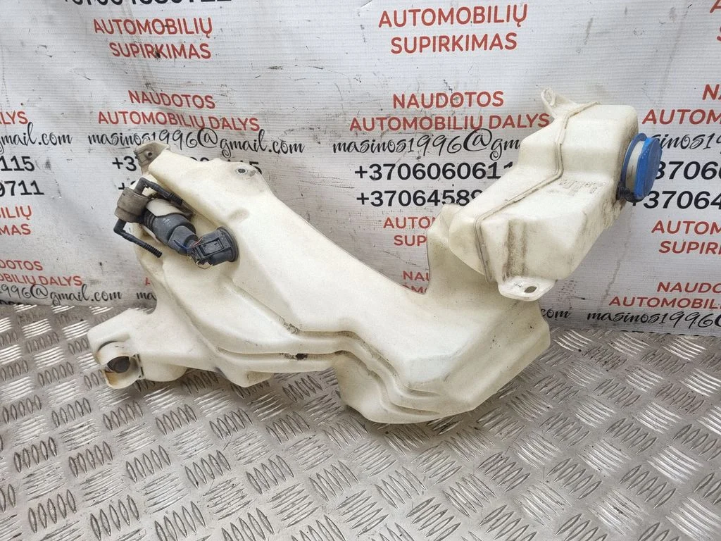 Klaasipesuvedeliku paak 8E0955451AN