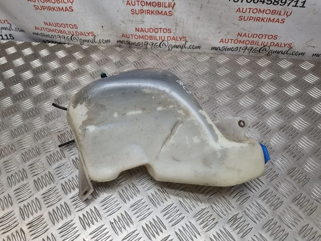 Klaasipesuvedeliku paak 4B0955453B