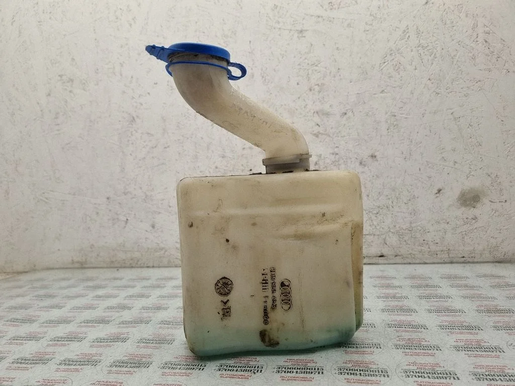 Windshield washer fluid reservoir/tank 8D9955453