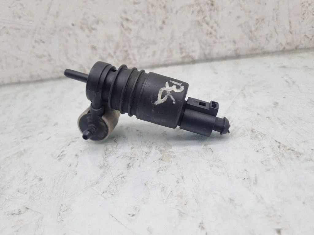 Klaasipesuvedeliku pump (klaaside) 1J0973722