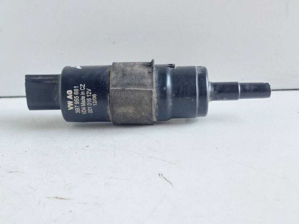 Headlight washer spray nozzle 3B7955681