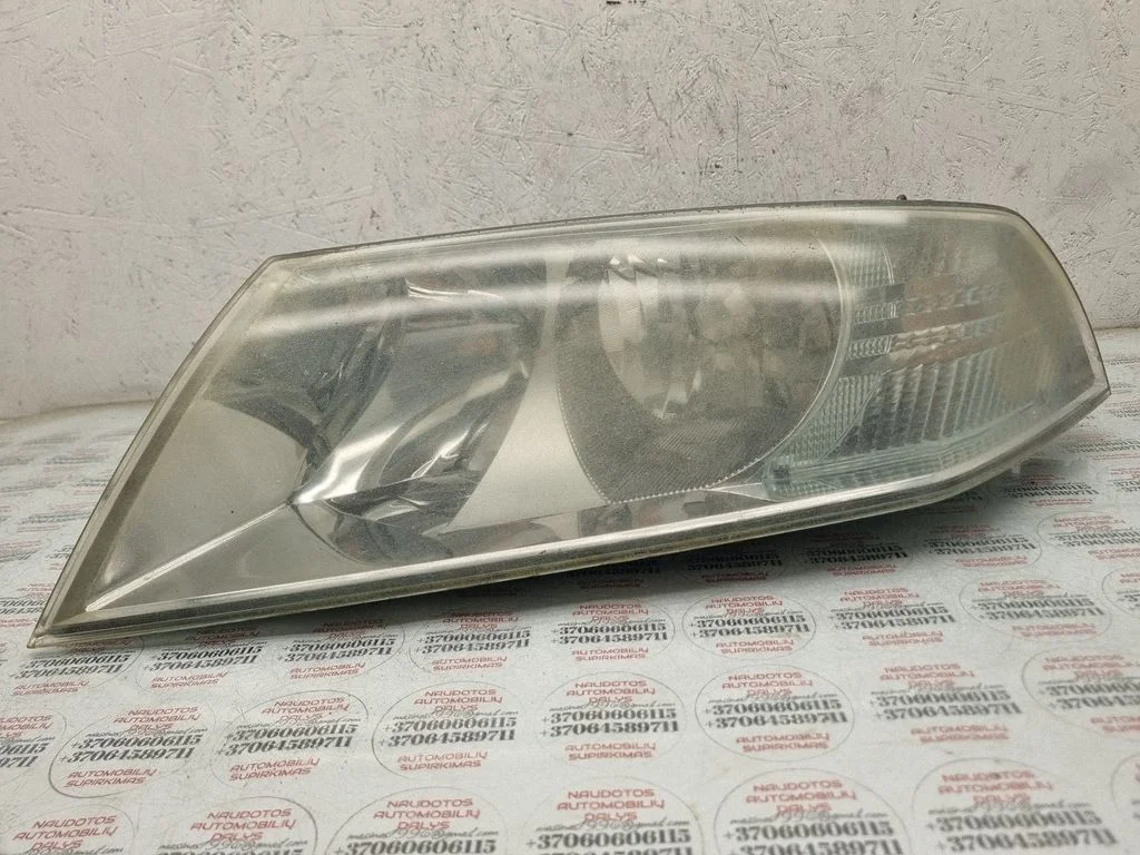 Headlight/headlamp – Skoda Octavia Mk2 (1Z) (2004-2013)