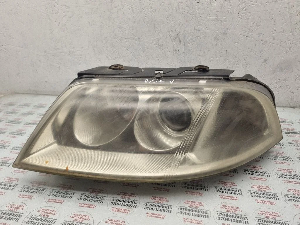 Headlight/headlamp 3B0941015AN