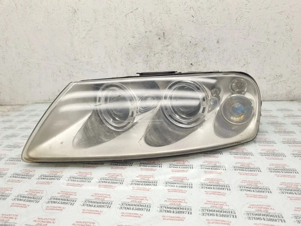 Priekšējais lukturis 7L6941015BK