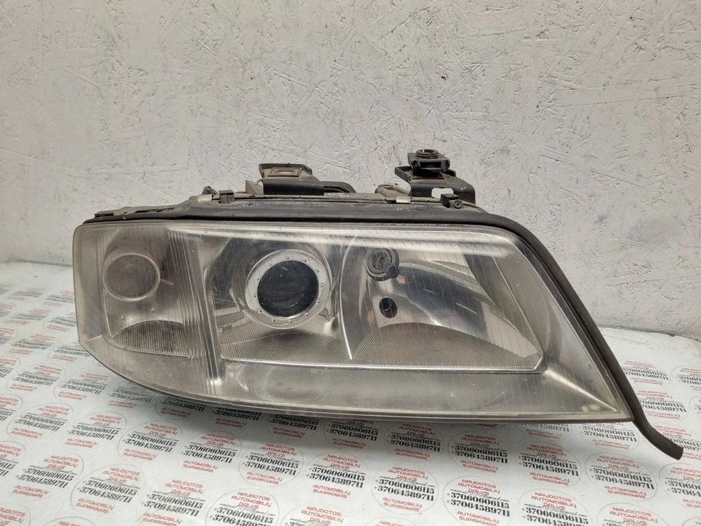 Headlight/headlamp – right