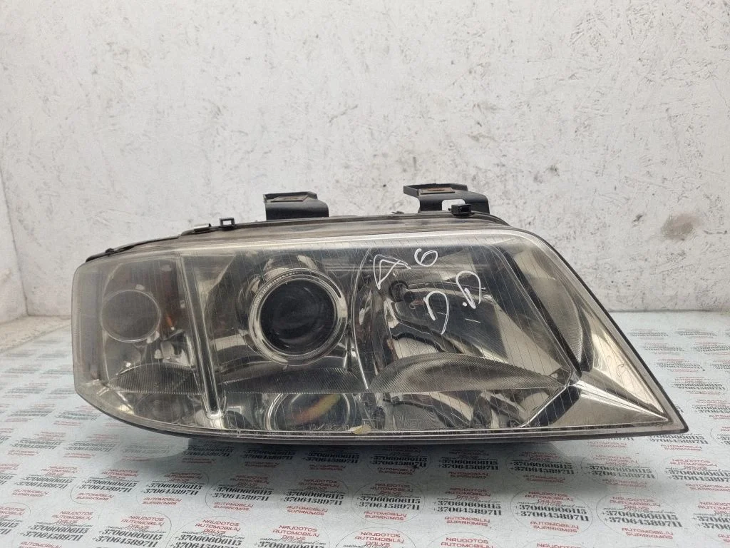 Headlight/headlamp – right