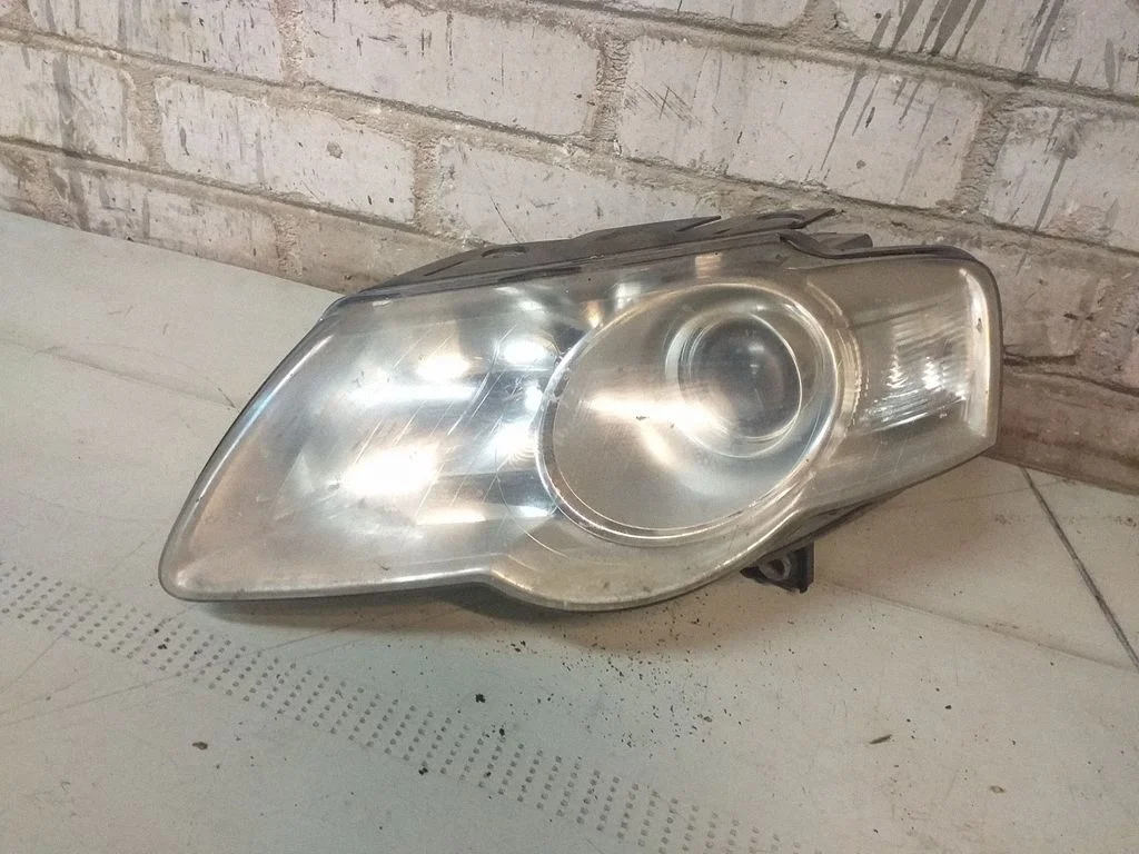 Headlight/headlamp 3C0941005Q